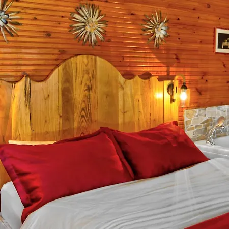 Paradise Hotel 3*